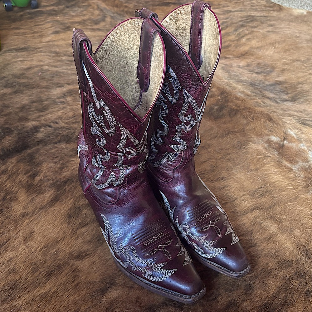 Shyanne Cowboy Boots Size 7